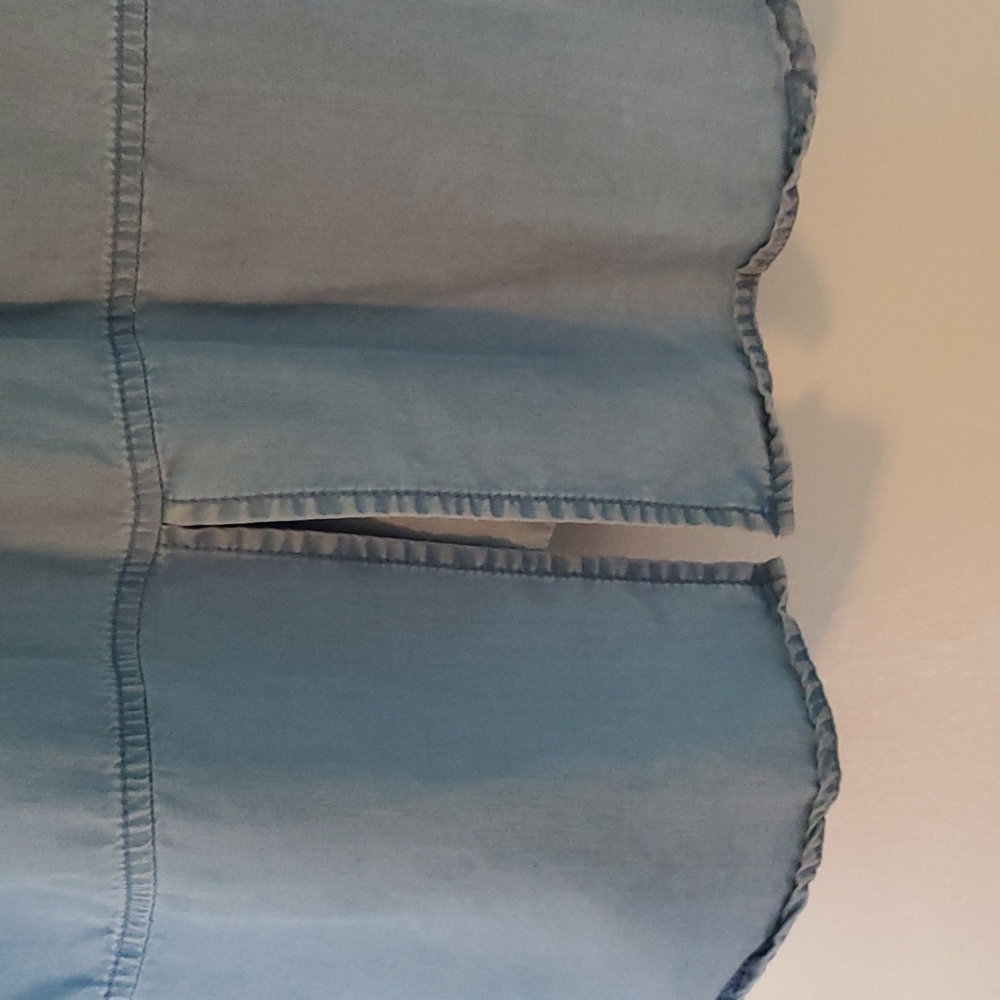 Button up blouse - Picture 10 of 11